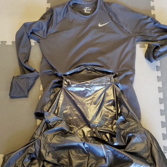Nike Shirts Nwt Nike Running Division Therme Packable Garment Poshmark